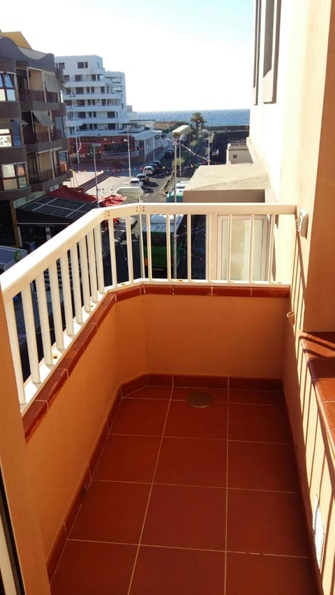 Balcony/Terrace, Street view