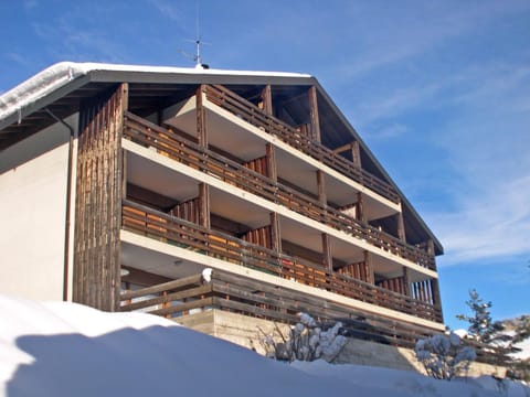 Apartment Centaure A RS 3 by Interhome Apartment in Canton of Vaud