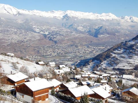 Holiday Home Le Dahu by Interhome House in Nendaz