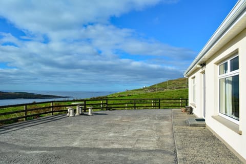 Property building, Patio, View (from property/room), Sea view, Parking