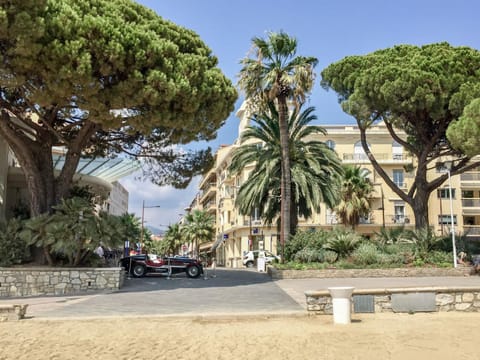 Apartment Les Sirènes by Interhome Apartment in Sainte-Maxime