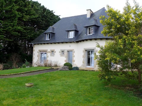 Holiday Home Les Rimains by Interhome House in Cancale