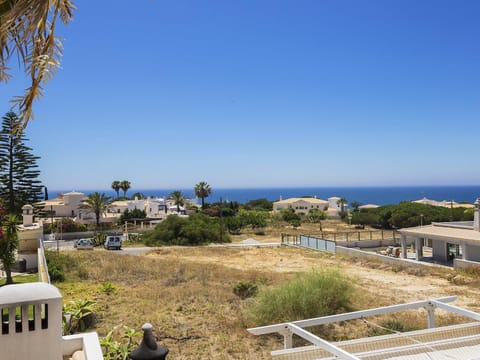 Villa Galé 600m from the beach by Interhome Villa in Guia