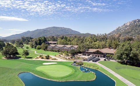 Property building, Restaurant/places to eat, Golfcourse