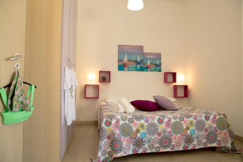 Photo of the whole room, Decorative detail, Bedroom