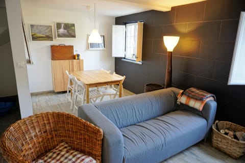 Living room, Dining area, Mountain view