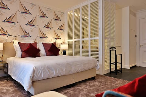 Bed, Bathroom, Bedroom