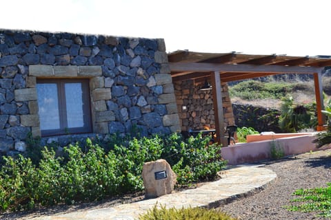 Dammusi Sotto le Stelle Casa in Pantelleria