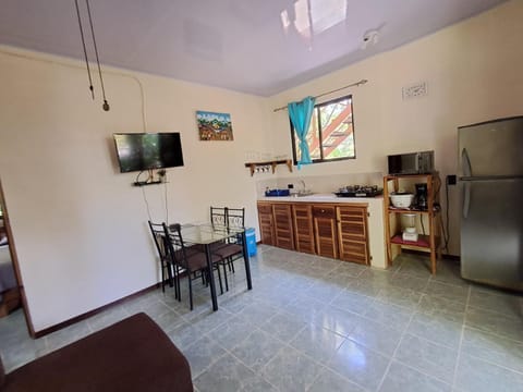 TV and multimedia, Kitchen or kitchenette, Dining area, pet friendly