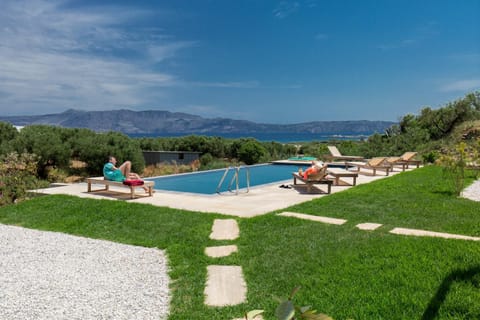 Agarathos Traditional Rooms with Pool Condo in Crete