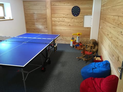 Darts, Game Room, Table tennis