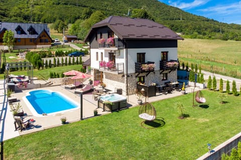 Property building, Garden, View (from property/room), Balcony/Terrace