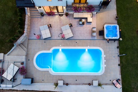 Bird's eye view, Balcony/Terrace, Pool view