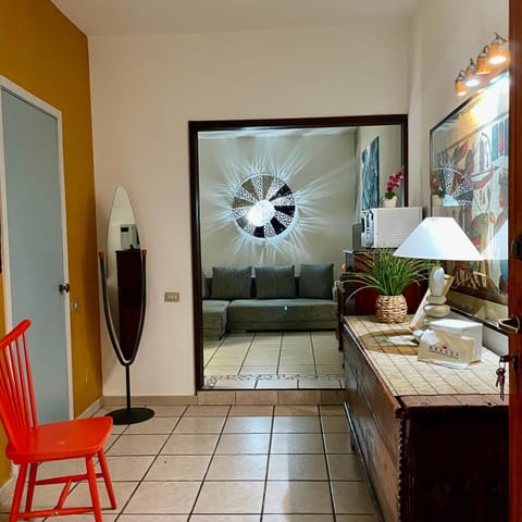 Bed, Living room, Photo of the whole room, Seating area, Dining area