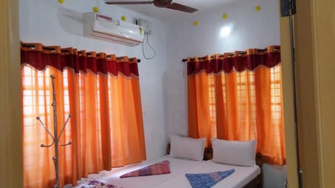 Sea Breeze Beach Home Vacation rental in Alappuzha