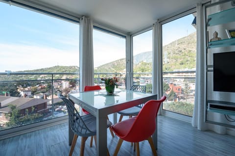 Natural landscape, View (from property/room), Dining area, Mountain view