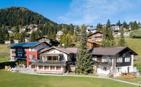 Erlebacherhus Hostel in Canton of Grisons