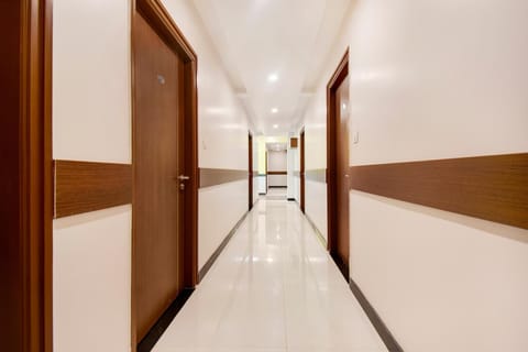 OYO Hotel Resida Elite Service Apartments Near Manipal hospital Hotel in Bengaluru
