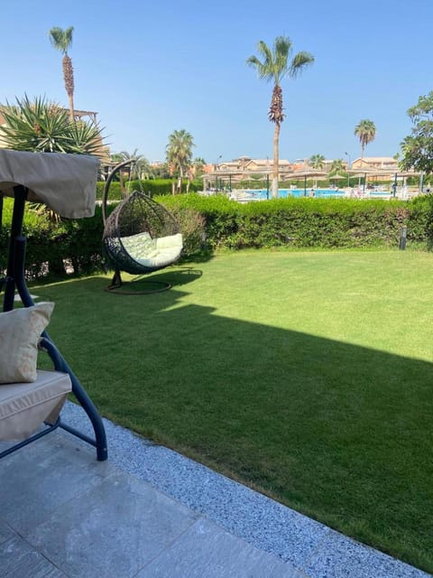 Garden, Swimming pool, Swimming pool
