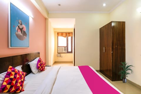 Collection O Hotel Royal Suits Hotel in Gurugram
