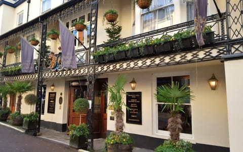 The Foley Arms Hotel Wetherspoon Hotel in Malvern Hills District