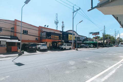 Day, Neighbourhood, City view, Street view