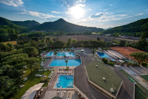 Spring, Natural landscape, Bird's eye view, Summer, Garden, Balcony/Terrace, On site, Garden view, Landmark view, Pool view, Swimming pool, Sunset