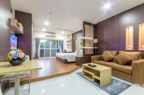 Eastpana Hotel - SHA Extra Plus Hotel in Chon Buri Changwat