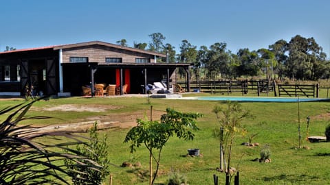 La Chacra Holandesa House in Canelones Department, Uruguay