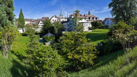 Neighbourhood, Natural landscape