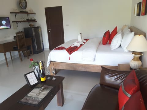 Arthaya Villas - SHA Extra Plus Hotel in Sala Dan