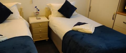 Caledonia Guest House Bed and Breakfast in Plymouth