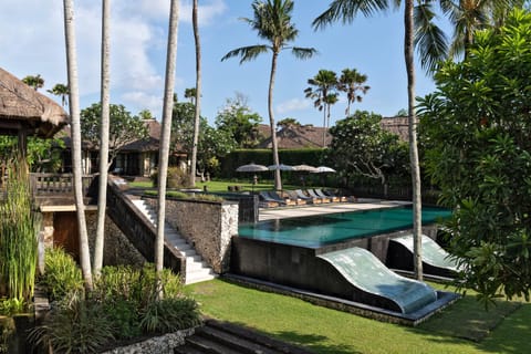 Property building, Day, Garden view, Pool view, Swimming pool, sunbed