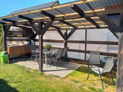 BBQ facilities, Garden, Communal kitchen, Garden view