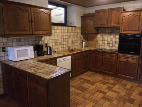 Coffee/tea facilities, Kitchen or kitchenette