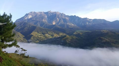 Facade/entrance, Natural landscape, Bird's eye view, View (from property/room), Balcony/Terrace, Hiking, Mountain view, Mountain view