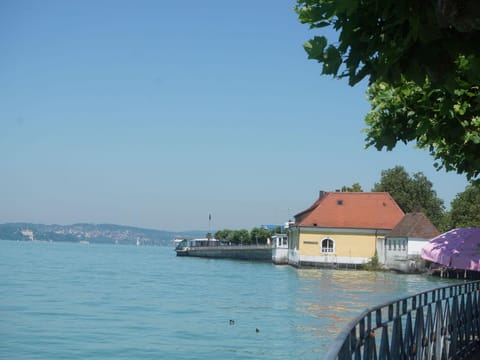 Pension Ins Fischernetz - Hanser Bed and Breakfast in Meersburg