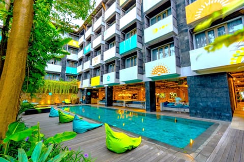 Property building, Swimming pool