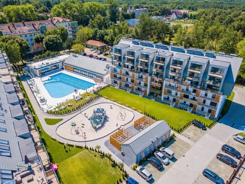 Mountain view, Pool view, Swimming pool