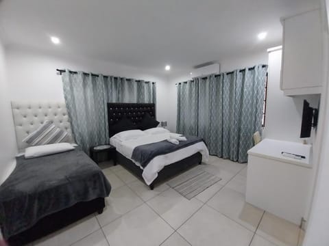 The Grand Orchid Guesthouse Bed and Breakfast in Umhlanga