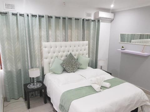 The Grand Orchid Guesthouse Bed and Breakfast in Umhlanga