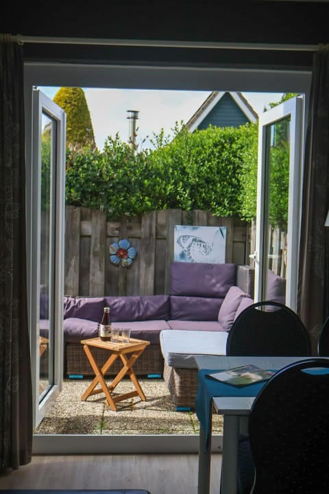 Day, Garden, Balcony/Terrace, Seating area