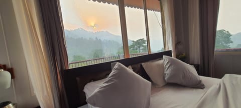 Karthik Resorts, Jeolikote Nainital Resort in Uttarakhand