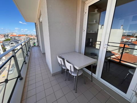 Appartement pour 6 personnes aux Sables-d'Olonne, proche plage, avec balcon - FR-1-197-192 Apartment in Château-d'Olonne