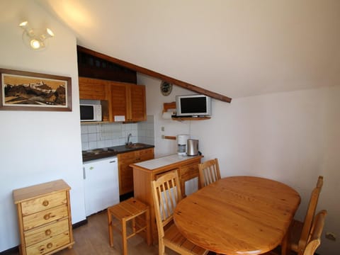 Studio mezzanine cabine - 5 pers, à 400m des pistes avec parking, animaux admis - FR-1-297-60 Apartment in Auris