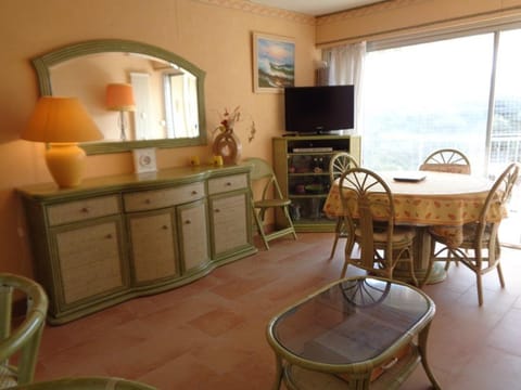 Bel appartement climatisé avec garage au Lavandou - FR-1-308-13 Apartment in Le Lavandou