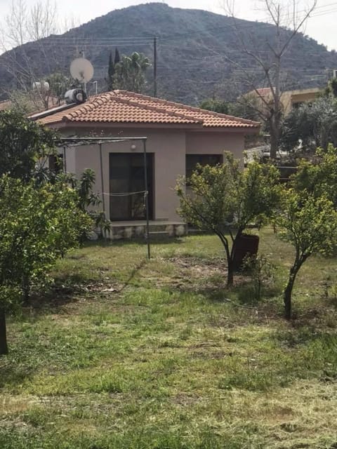 Evie's House Arakapas House in Limassol District