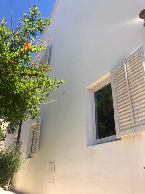 Apartments Villa More 3 Apartments 4-4-6 Beds Condominio in Split-Dalmatia County