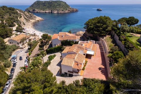 Restaurant/places to eat, Balcony/Terrace, Other, Beach, City view, Sea view, Area and facilities