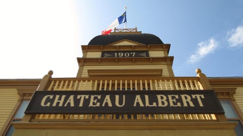 Hôtel Château Albert Hôtel in New Brunswick